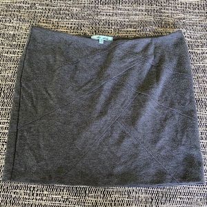Gray stretch mini skirt